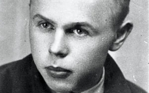 "Czerwona zaraza": wiersz zakazany w PRL. Pełny tekst i analiza